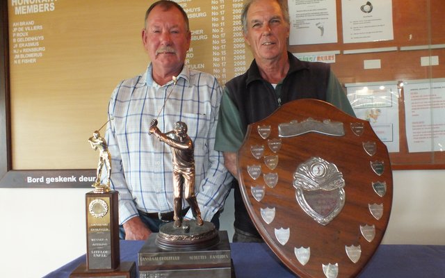 Bev Swart as die Uitklop Enkel Kampioen en Charlie Bent as die Klubkampioen en Sloegterskampioen  